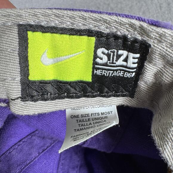 Vintage Washington Huskies Hat Cap Strap Back Mens NCAA Paw Nike Heritage86 - Picture 10 of 12